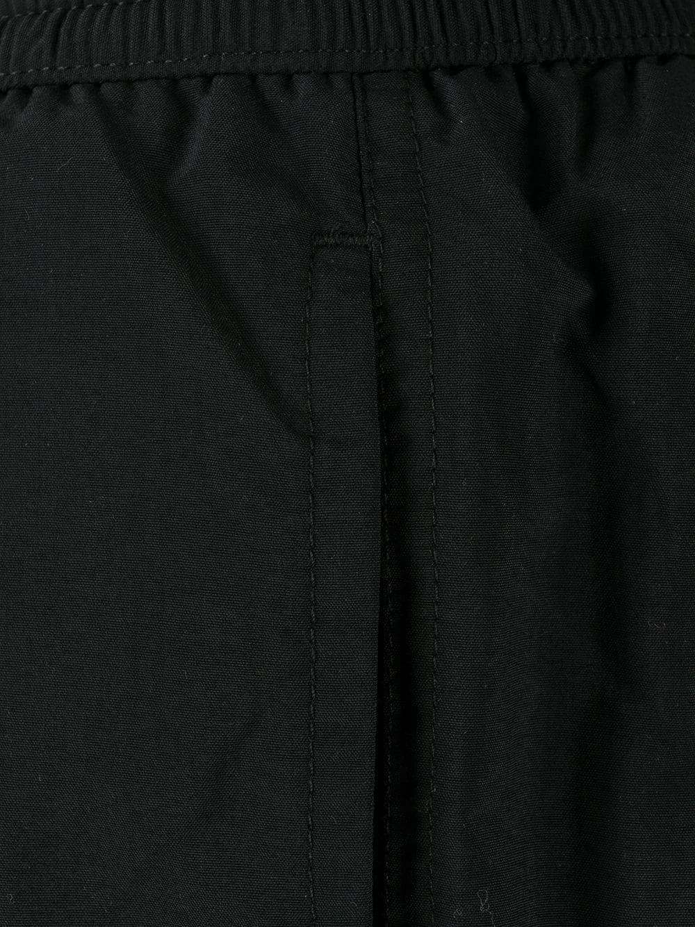 AMI Paris Short de bain à patch logo Prix Ourlé shorts de bain homme 3 AMI Paris short de bain à patch logo