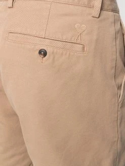 AMI Paris short chino à ourlet retroussé