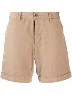 AMI Paris short chino à ourlet retroussé