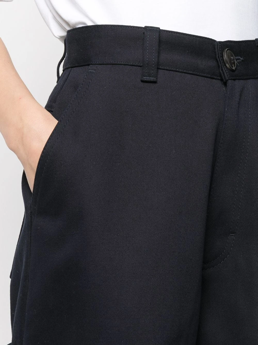 AMI Paris Bon Rapport Coût-Efficacité Short à coupe évasée bermudas femme 5 AMI Paris short à coupe évasée