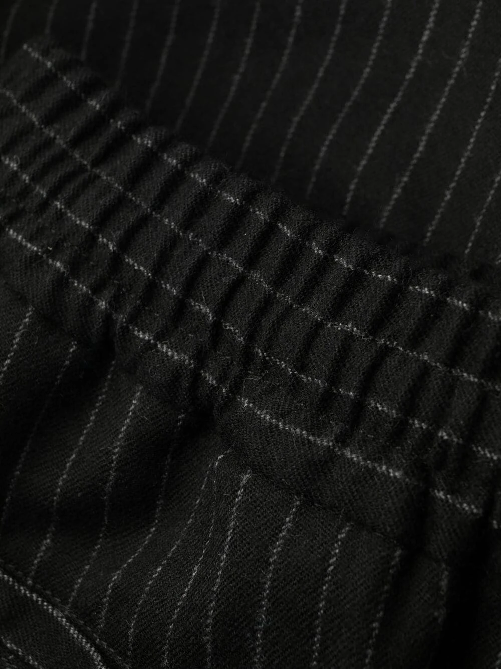 AMI Paris 50% Off De Vente Pantalon de jogging crop à fines rayures pantalons courts homme 6 AMI Paris pantalon de jogging crop à fines rayures