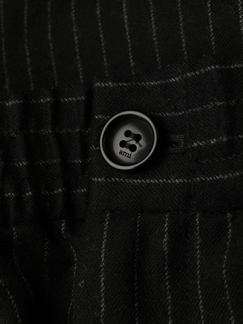 AMI Paris 50% Off De Vente Pantalon de jogging crop à fines rayures pantalons courts homme 7 AMI Paris pantalon de jogging crop à fines rayures