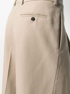 AMI Paris En promotion Bermuda à design plissé shorts habillés homme 11 AMI Paris bermuda à design plissé