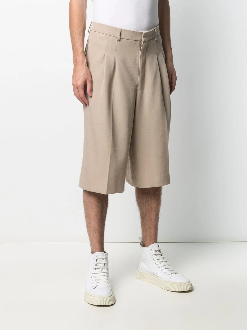 AMI Paris En promotion Bermuda à design plissé shorts habillés homme 3 AMI Paris bermuda à design plissé