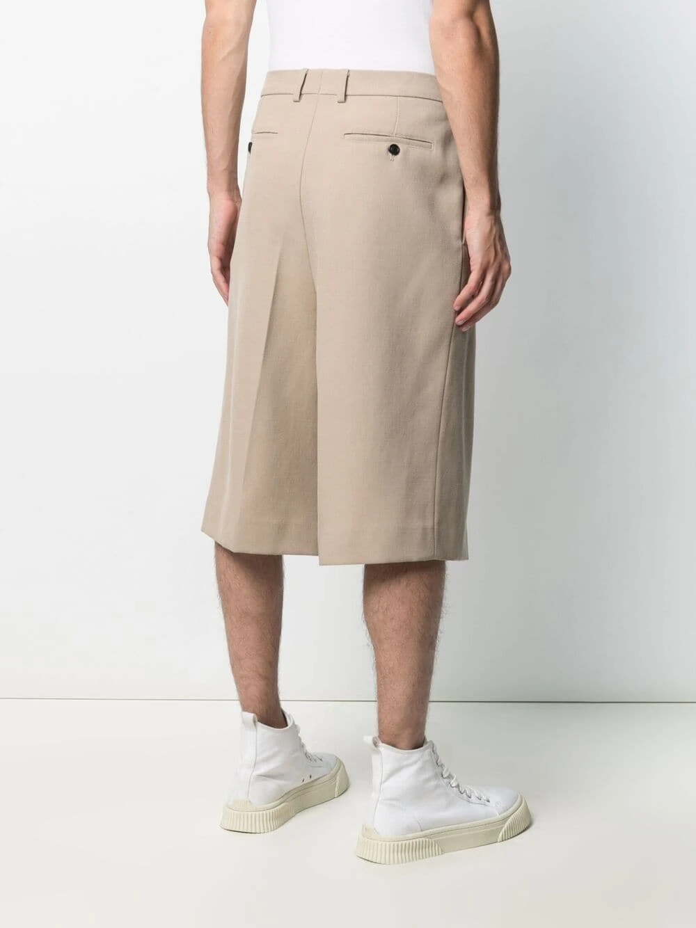 AMI Paris En promotion Bermuda à design plissé shorts habillés homme 4 AMI Paris bermuda à design plissé