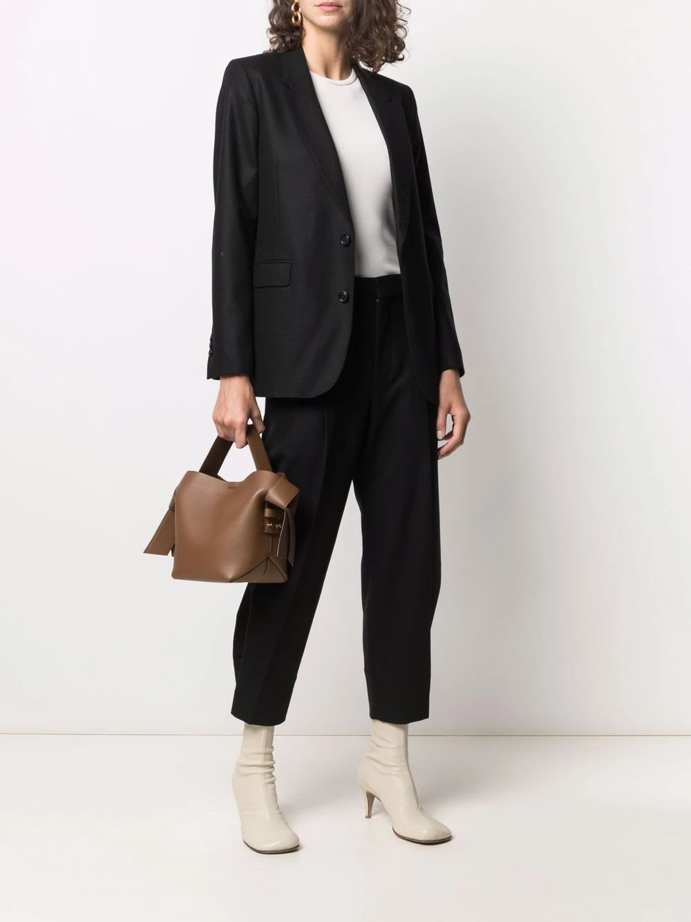 AMI Paris Blazer en laine à simple boutonnage Bas Prix blazers femme 2 AMI Paris blazer en laine à simple boutonnage