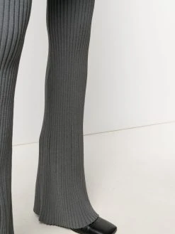 AMI Paris pantalon nervuré à coupe évasée