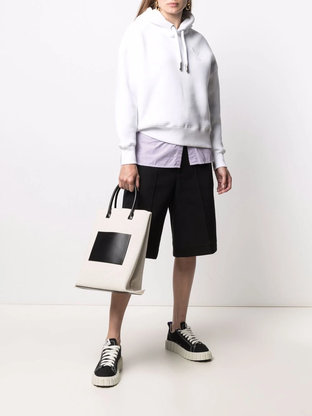 Prix Allégé AMI Paris Hoodie à patch logo hoodies femme 2 AMI Paris hoodie à patch logo