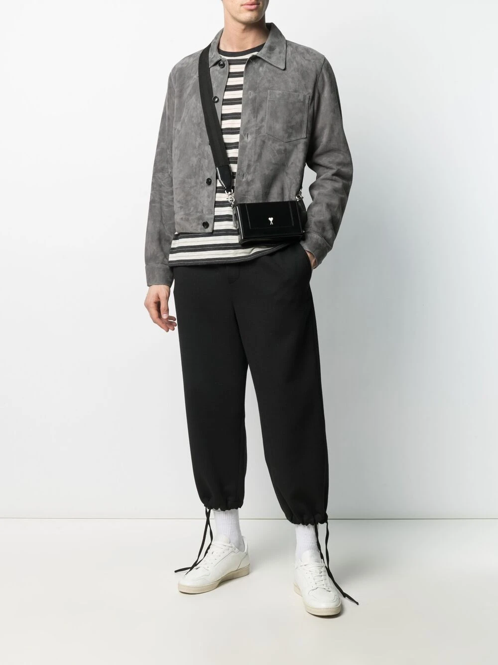 Haute Qualité AMI Paris Pantalon de jogging à chevilles resserrées pantalons de survêtement homme 2 AMI Paris pantalon de jogging à chevilles resserrées