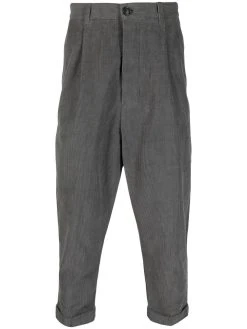 AMI Paris pantalon chino Ami de Coeur en velours côtelé