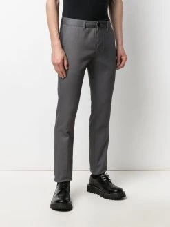 Première Qualité AMI Paris Pantalon chino Ami de Cœur à patch logo homme 9 AMI Paris pantalon chino Ami de Cœur à patch logo