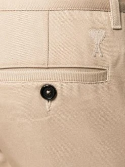 AMI Paris pantalon chino Ami de Cœur à patch logo
