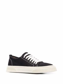 AMI Paris baskets à semelle crantée